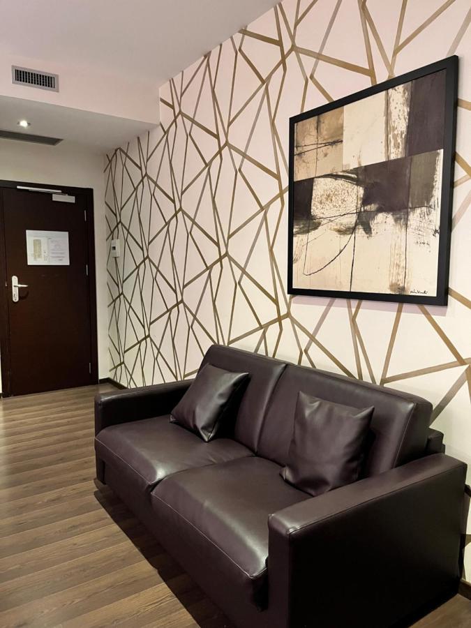 Hotel Catone District 3*