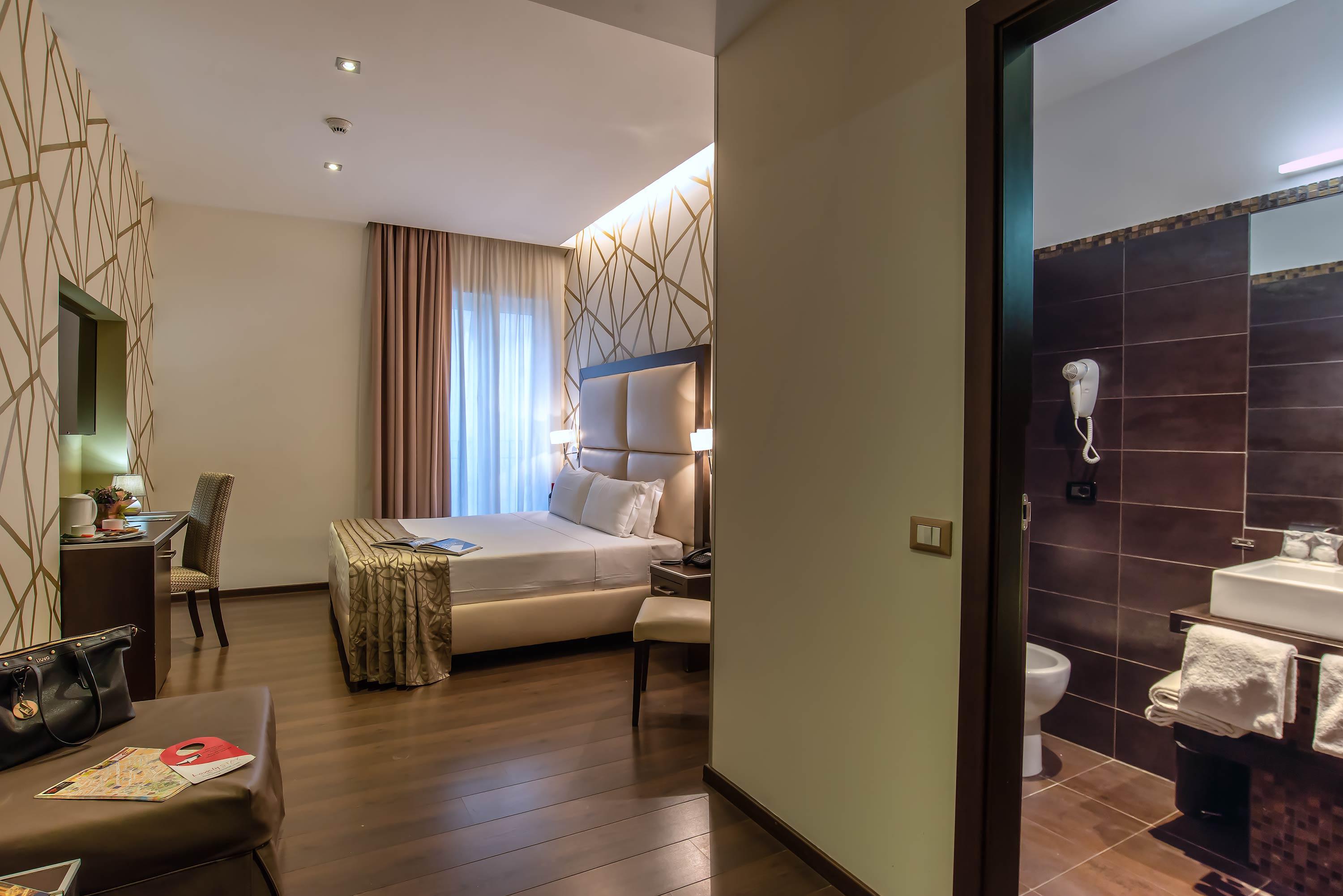Hotel Catone District 3*
