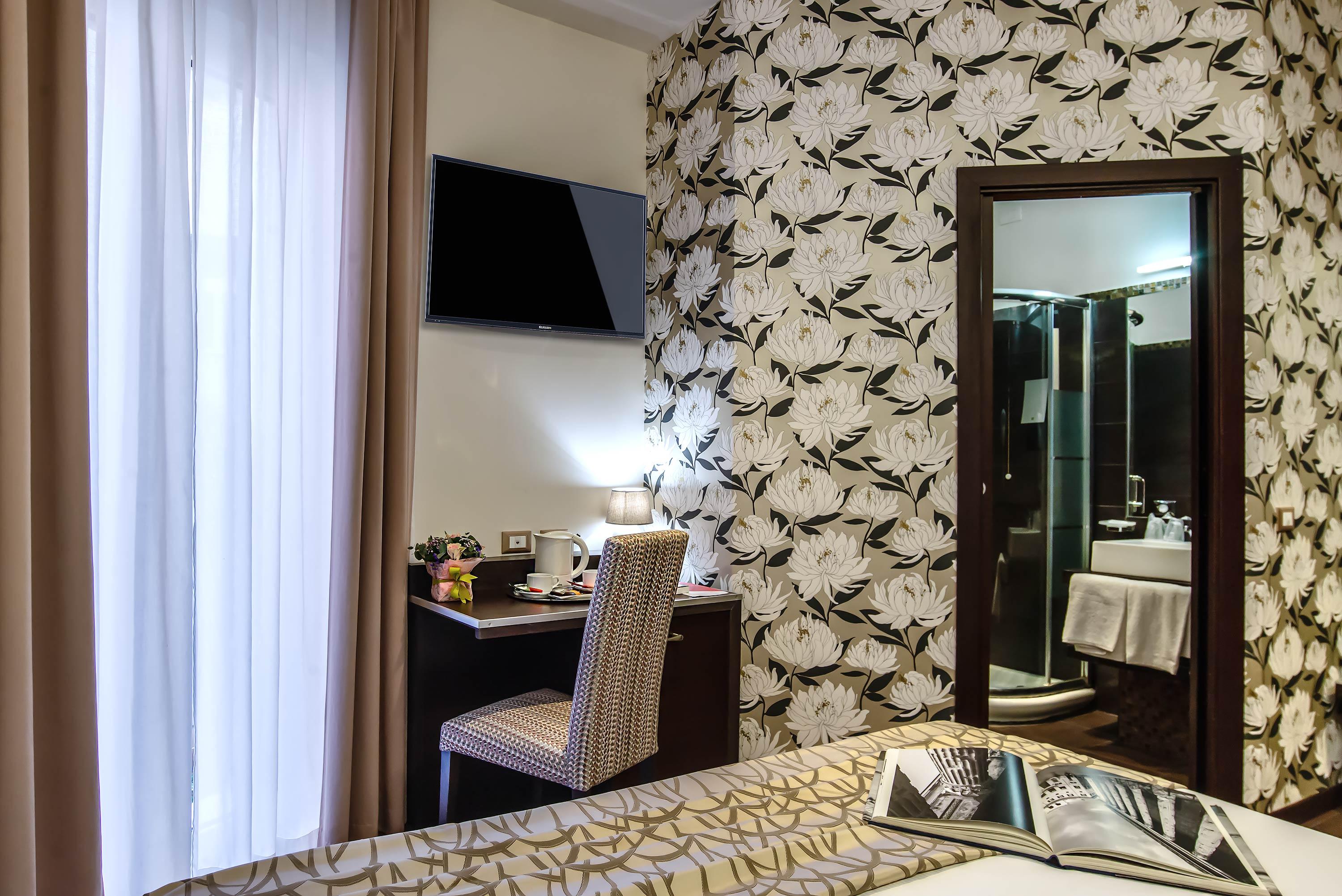 Hotel Catone District 3*