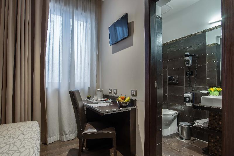 Catone District Hotel 3*
